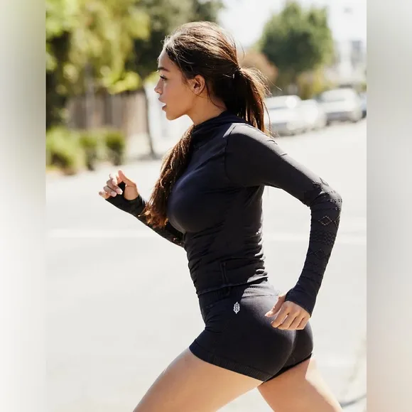 🖤 NWOT FREE PEOPLE GOOD KARMA RUNNING  SHORTS