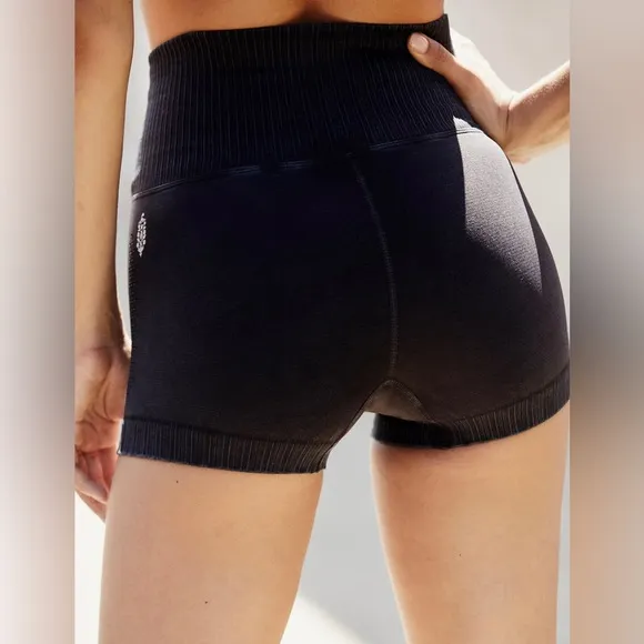 🖤 NWOT FREE PEOPLE GOOD KARMA RUNNING  SHORTS