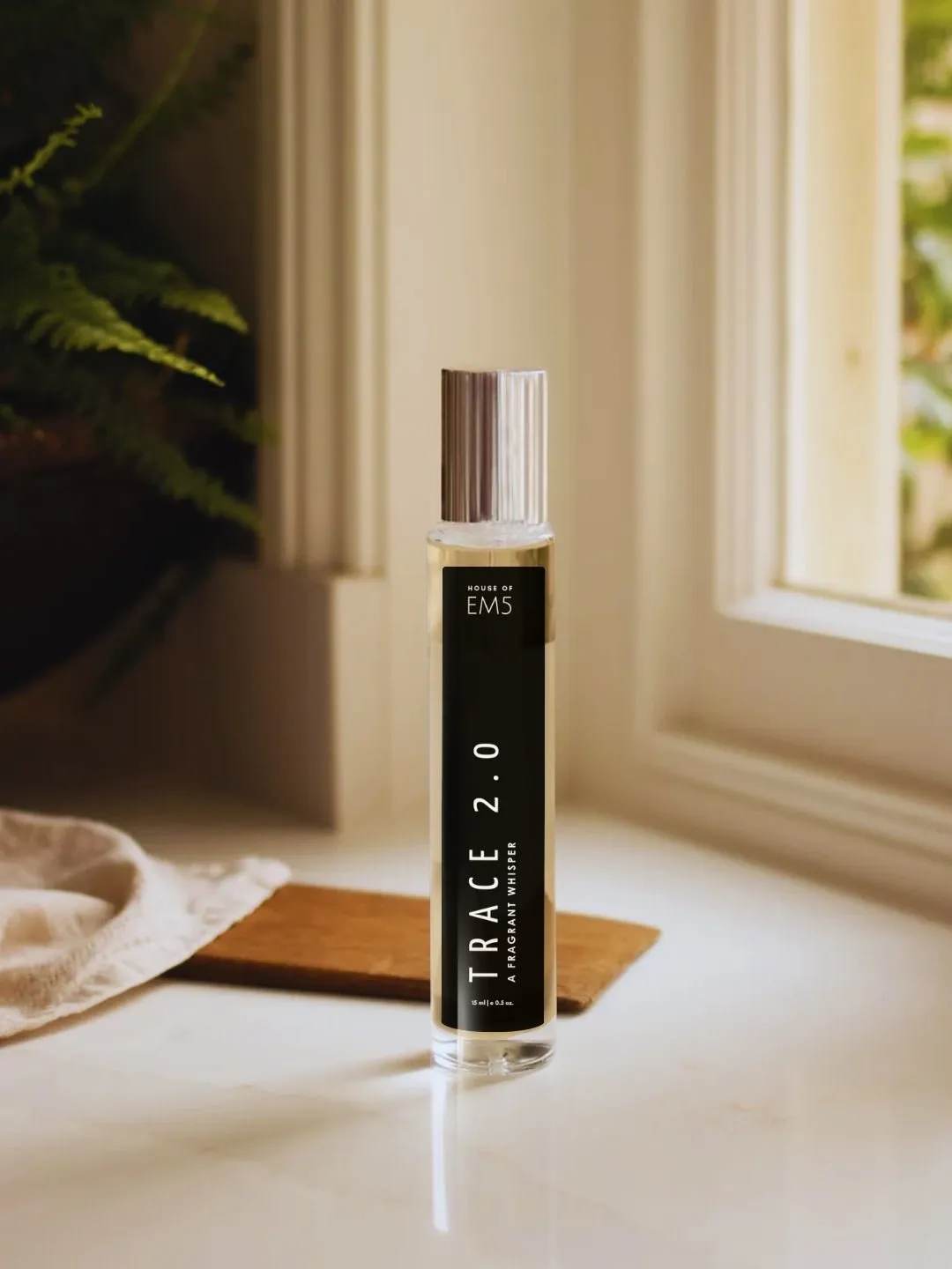 EM5™ Trace 2.0 Unisex Perfume EDP Spray | Leather Sweet Animalic Fragrance for Men & Women | Luxury Gift for Him / Her | Variants Available: 50 ml Spray / 15 ml Spray