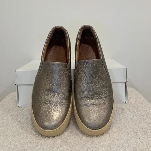 FRYE Ivy Scalloped Slip On Sneakers | Gold | Size 6M
