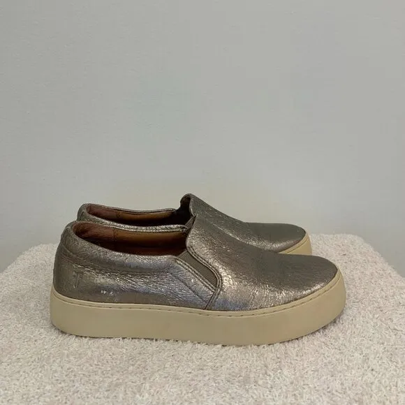 FRYE Ivy Scalloped Slip On Sneakers | Gold | Size 6M
