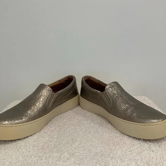 FRYE Ivy Scalloped Slip On Sneakers | Gold | Size 6M