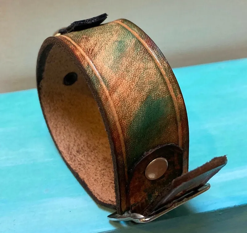 Hand dyed color leather cuff. Recycled fused glass bracelet. Hand painted natural leather. Caramel Brown and copper color
