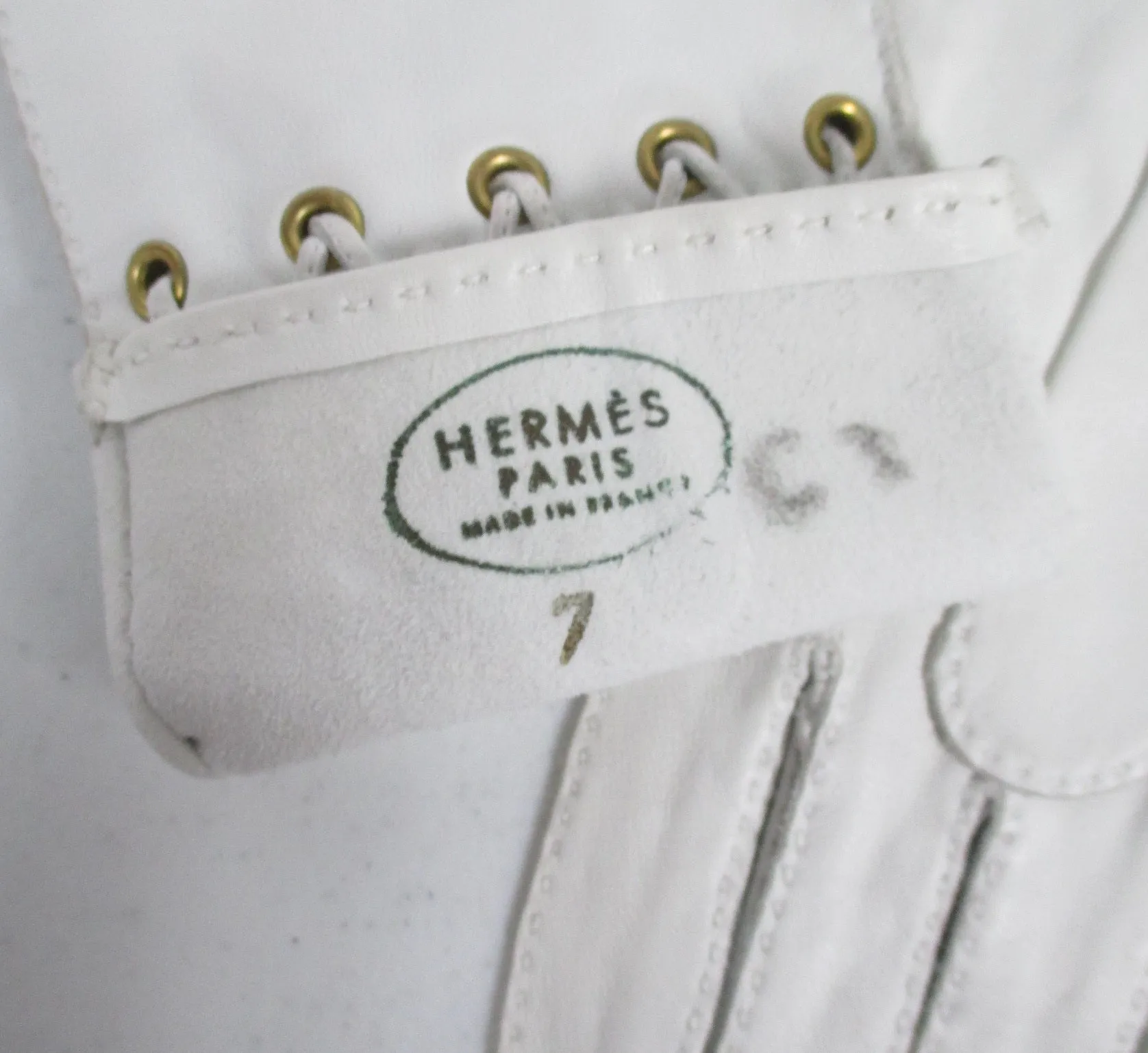 HERMES Vintage white Leather Lace Up Wrist Detail Gloves Size 7