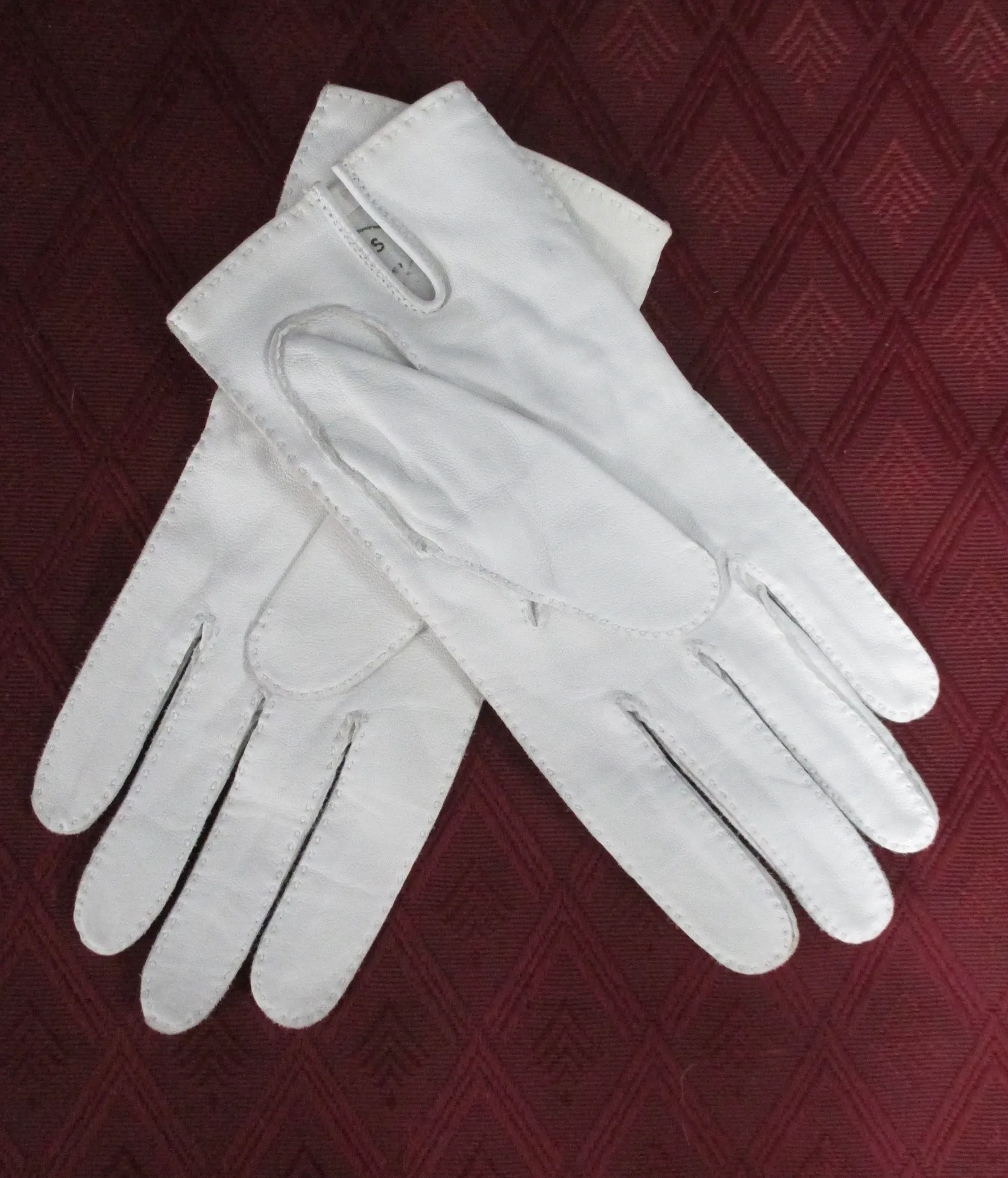 HERMES Vintage white Leather Lace Up Wrist Detail Gloves Size 7