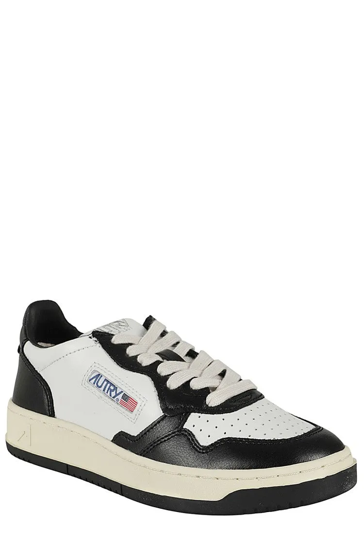 Medalist Low Sneakers