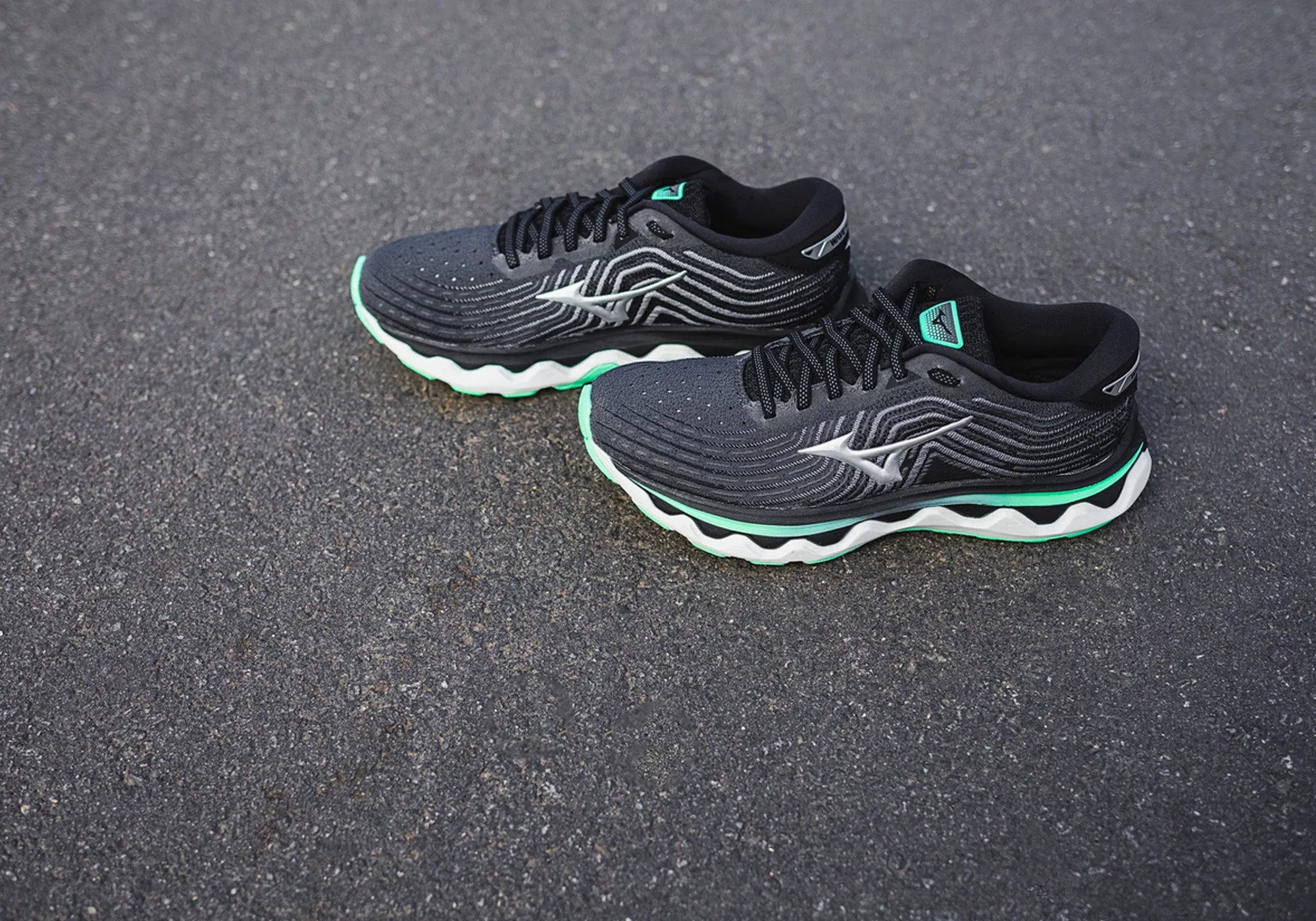 Mizuno Womens Wave Horizon 6 Comfortable Running Shoes