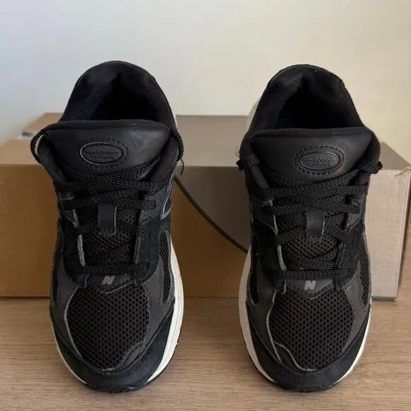 New Balance 2002 R Black/Grey Kids Sneakers - SZ 1 Y