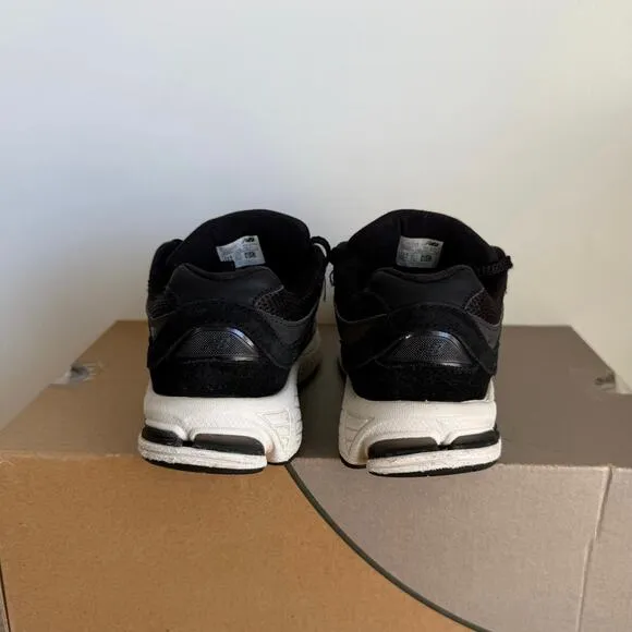 New Balance 2002 R Black/Grey Kids Sneakers - SZ 1 Y