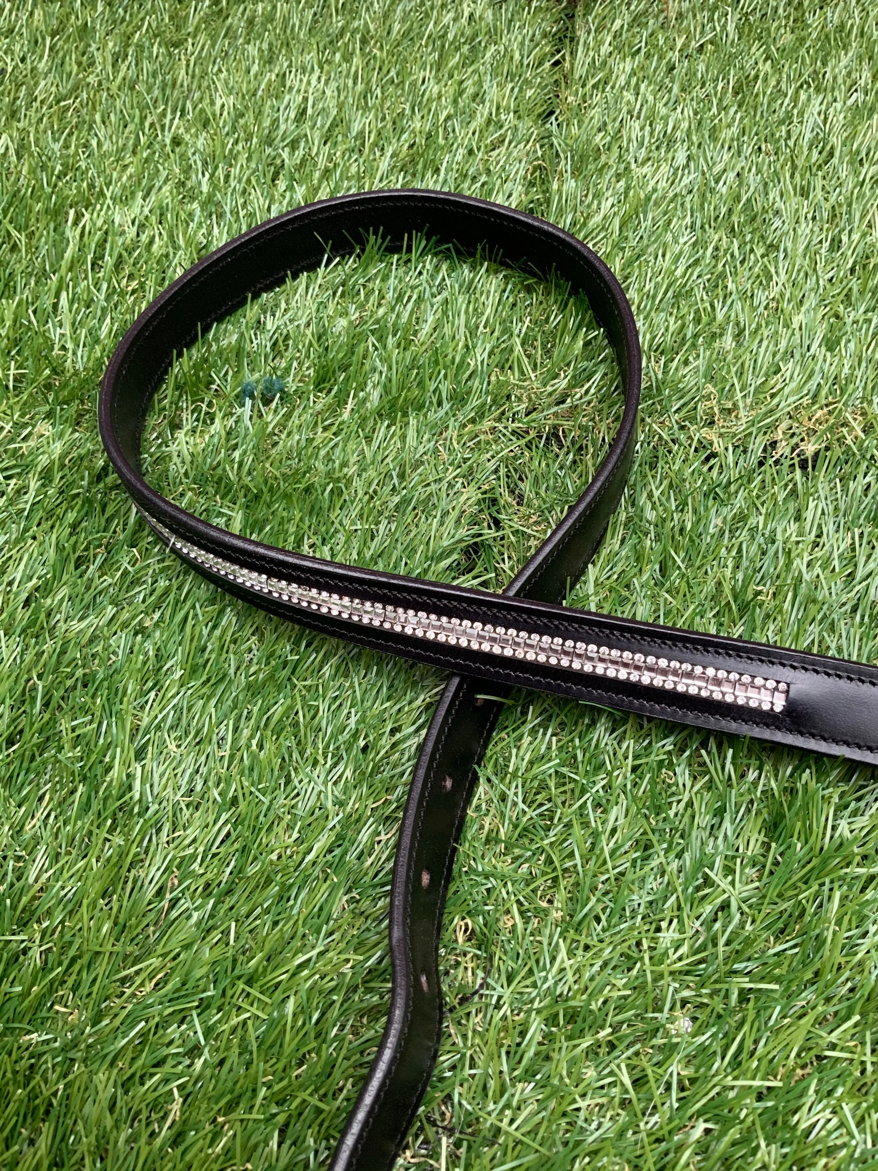 New black soft leather blingy belt size 10/12