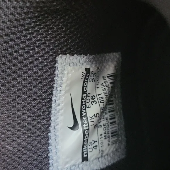 Nike Air force ones size 4y AF1hightop Sneakers