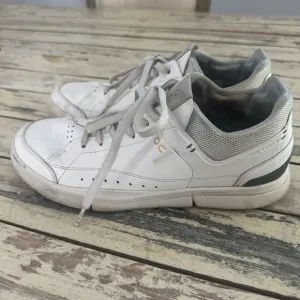 On Cloud The Roger Mens sneakers