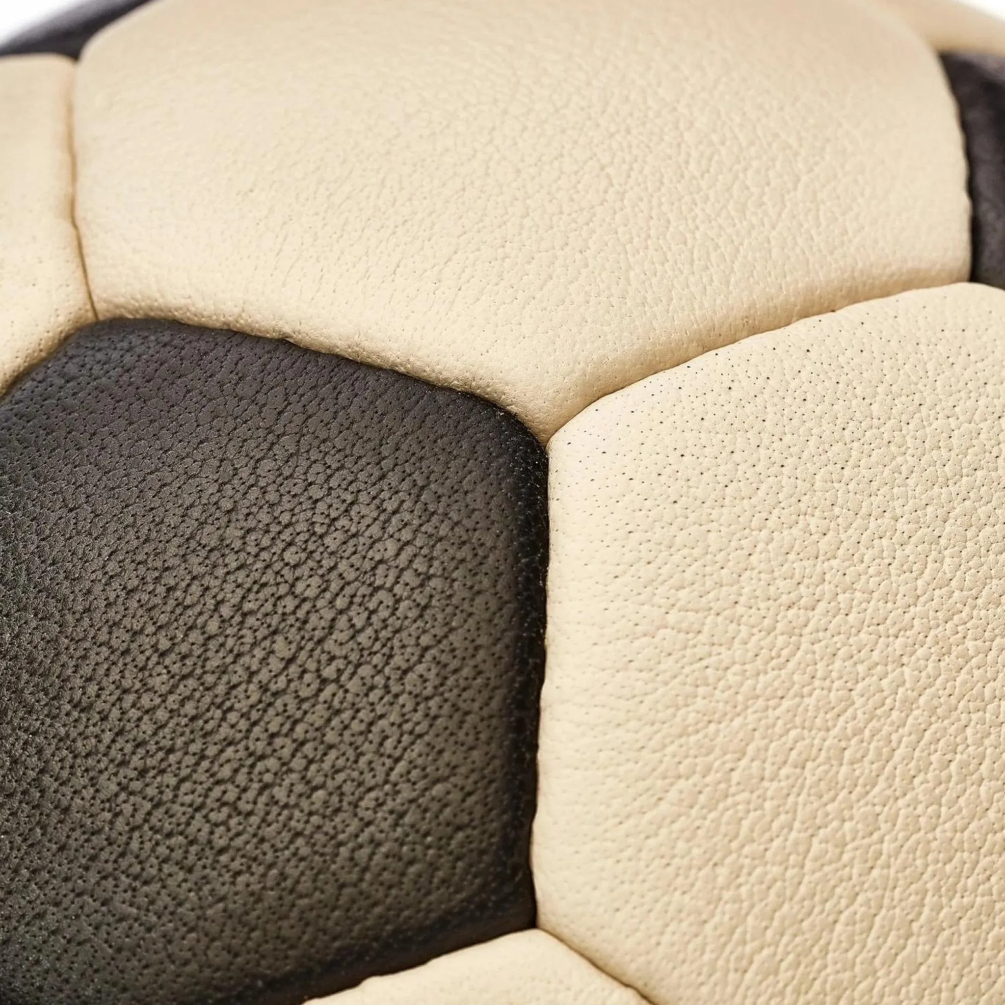 RETRO Cream / Black Leather 32P Soccer ball