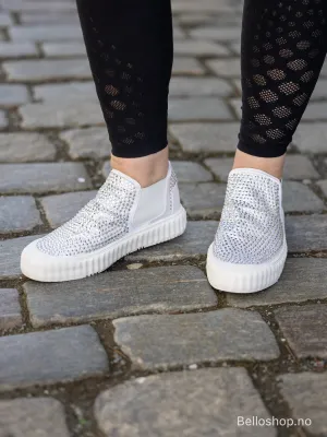 Strategia Sølv sneaker med strikk i sidene og blanke strasstener