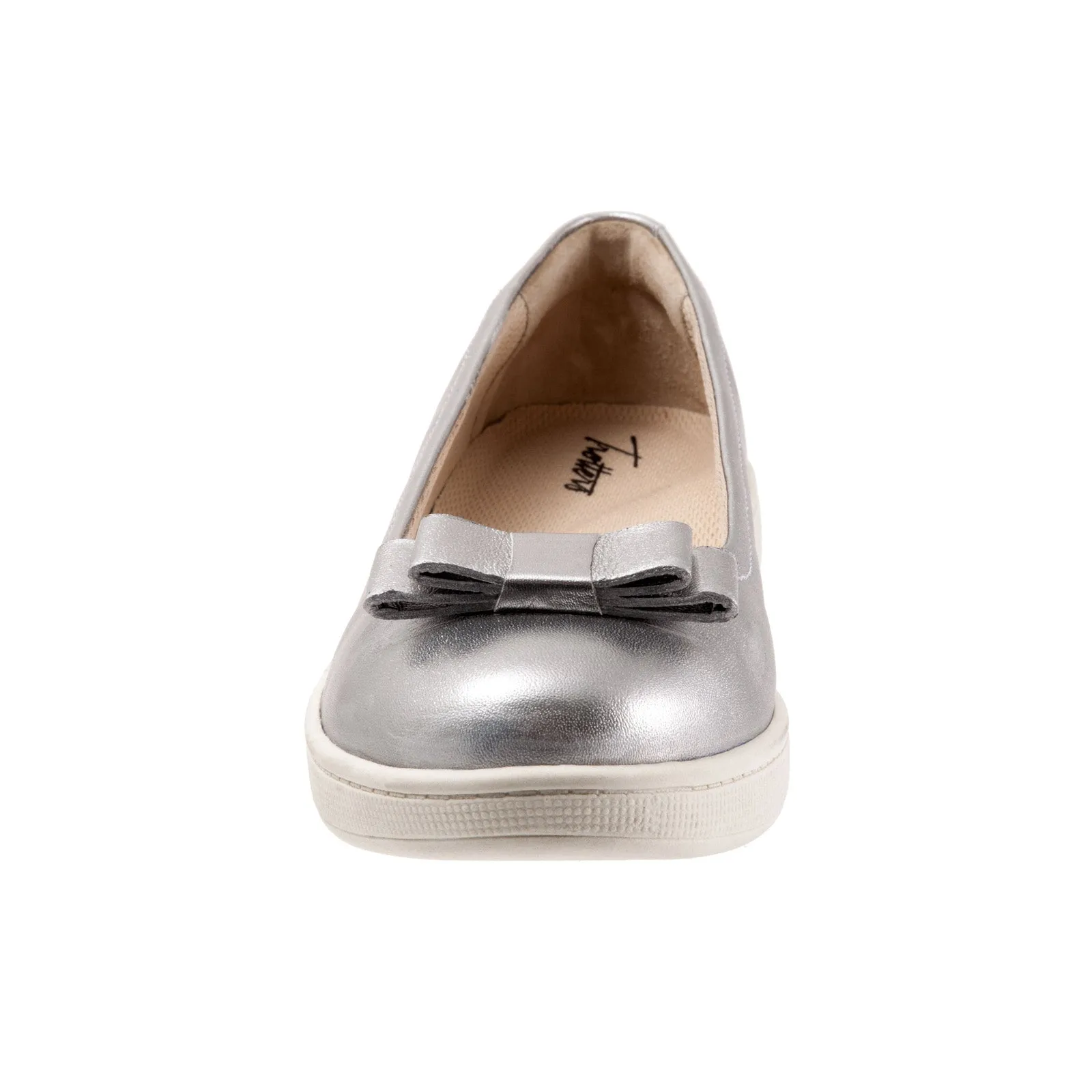 Trotters Avery T2202-044 Womens Silver Leather Slip On Ballet Flats Shoes