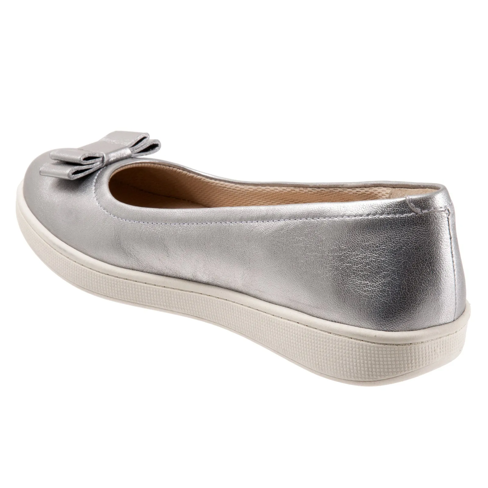 Trotters Avery T2202-044 Womens Silver Leather Slip On Ballet Flats Shoes