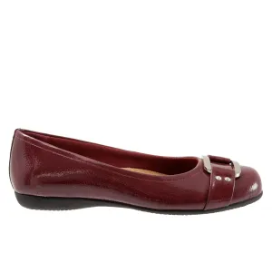 Trotters Sizzle Sign T1251-654 Womens Burgundy Narrow Ballet Flats Shoes