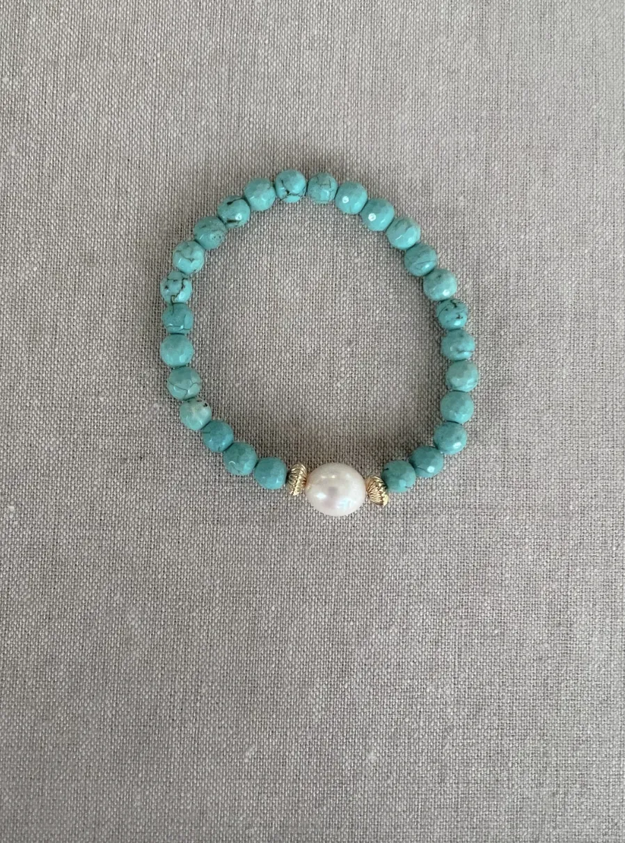 Turquoise Bracelet with Freshwater Rice Pearl Accent
